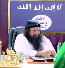 محمدرضا شریفی نیا در نقش داعشی