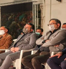 وزیر ارشاد به تماشای سوگواره زخم عتیق نشست