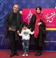 بازیگر «تنگه ابوقریب» همراه همسر و فرزندش | عکس