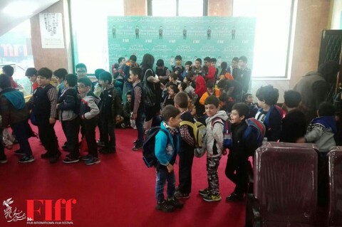 استقبال ۴ هزار دانش آموز تهرانی از طرح «زنگ هفتم» جشنواره جهانی فیلم فجر