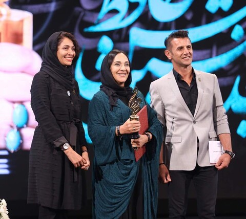 «رگ خواب» بیشترین جوایز جشن حافظ را برد، مهران مدیری چهره منتخب تلویزیونی شد