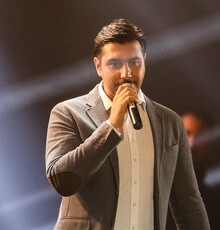 شوخی‌ احسان خواجه امیری با آزاده نامداری!