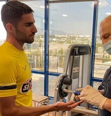 حضور میلاد محمدی در تست پزشکی آ اک آتن / عکس