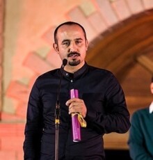 نوید محمودی