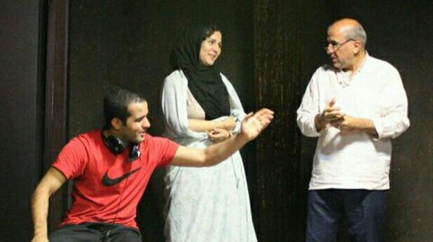 نمایش «آسمان برای تو می بارد» در همای سعادت