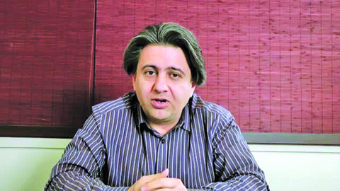 جایزه ادبی زنده یاد افشین یدالهی در خوزستان برگزار می‌شود