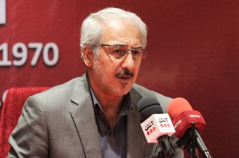 جمشید نظمی: تجمع تعدادی هوادارنما، باعث تعطیلی تمرینات شد؛ اکبر ایمانی ۷ میلیارد تومان می خواست