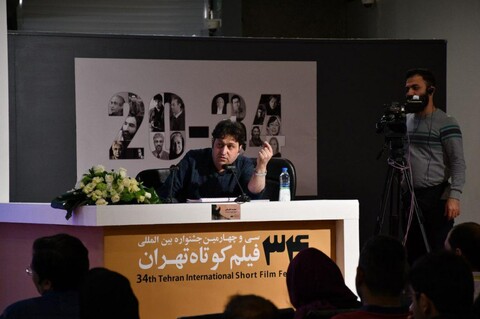 الان تعداد قابل ملاحظه ای کارگردان داریم که بسیاری از آثارشان فیلم نیستند