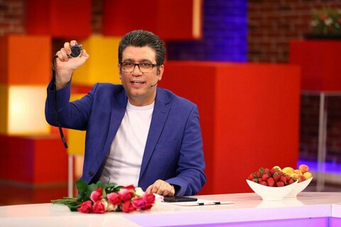 رشیدپور ناچار به عذرخواهی از گوینده خبر شد!