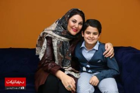 لاله اسکندری در کنار بازیگر خردسال «پاستاریونی»