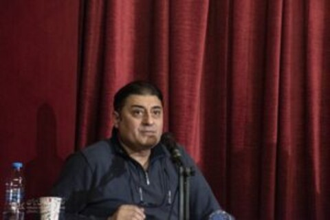 با سانسورچی همراه نشویم، بر سرش فریاد بزنیم