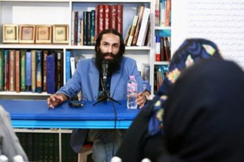 اشکان ماهری: اهل شلوغ‌بازی نیستم