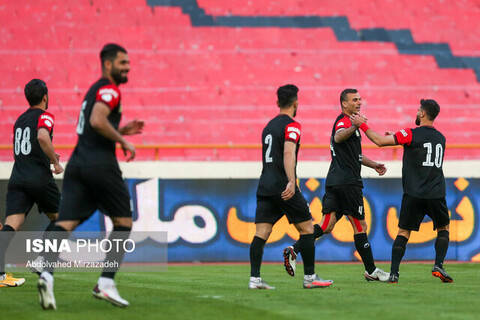 خلیلی: پرسپولیس شانس اول قهرمانی است/ کریمی برای اعتلای فوتبال آمده بود