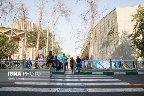 مهدی حجت: چهار راه ولیعصر (عج) جای این ساختمان نبود