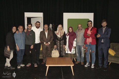 «پپرونی برای دیکتاتور» تمدید شد