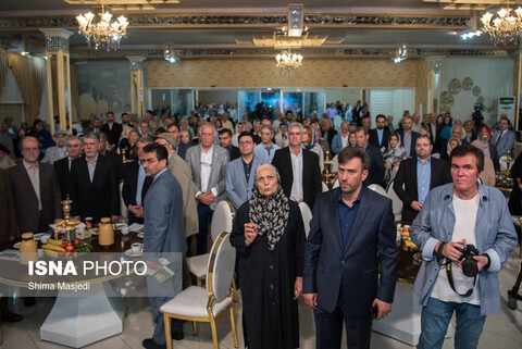 گردهمایی هنرمندان پیشکسوت / «ما به جایگاه محکم‌تری نیاز داریم»