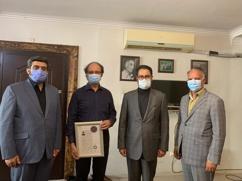 دو هنرمند موسیقی گواهینامه درجه یک هنری گرفتند