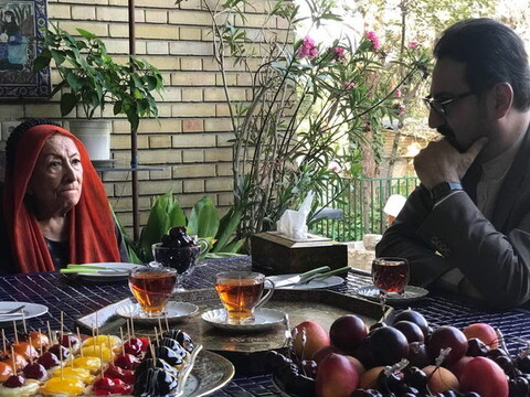 پری صابری: با تئاتر احساس زنده بودن می‌کنم