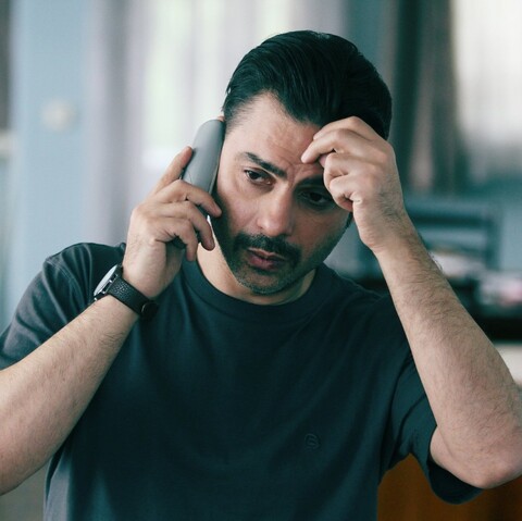 انتقاد روزنامه جوان از پیمان معادی برای بازی در نقش مترجم سیا