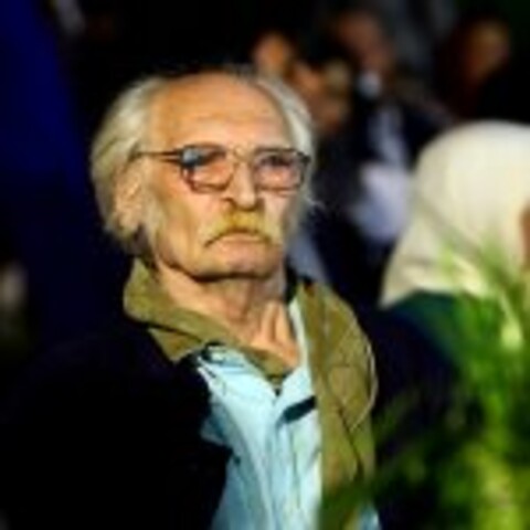 چرا حضور محمود دولت آبادی در مراسم مختلف اغلب خبرسازتر از سلبریتی های موسیقی و سینما می شود؟