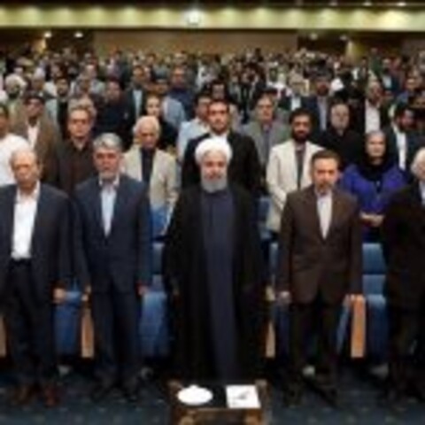 انتقاد تند قطب الدین صادقی از تحریم کنندگان افطار ریاست جمهوری