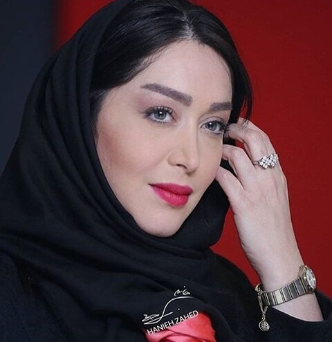 سارا منجزی